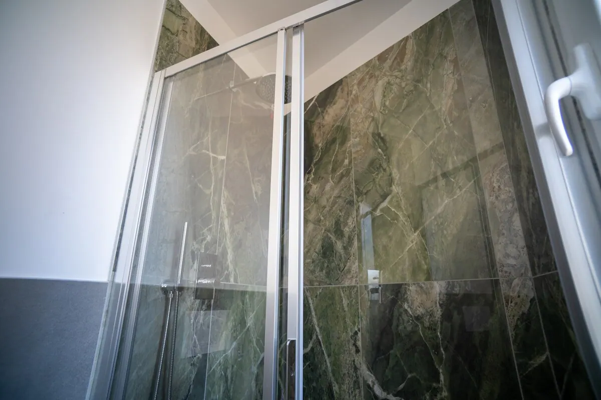 Nevoso 15, bagno 2 — appartamento a Lambrate, Milano