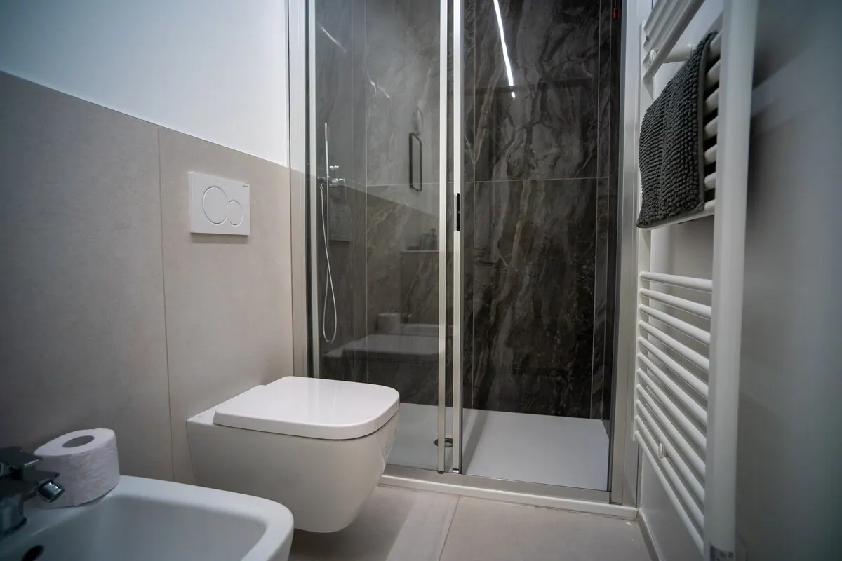 Nevoso 17, bagno 3 — appartamento a Lambrate, Milano