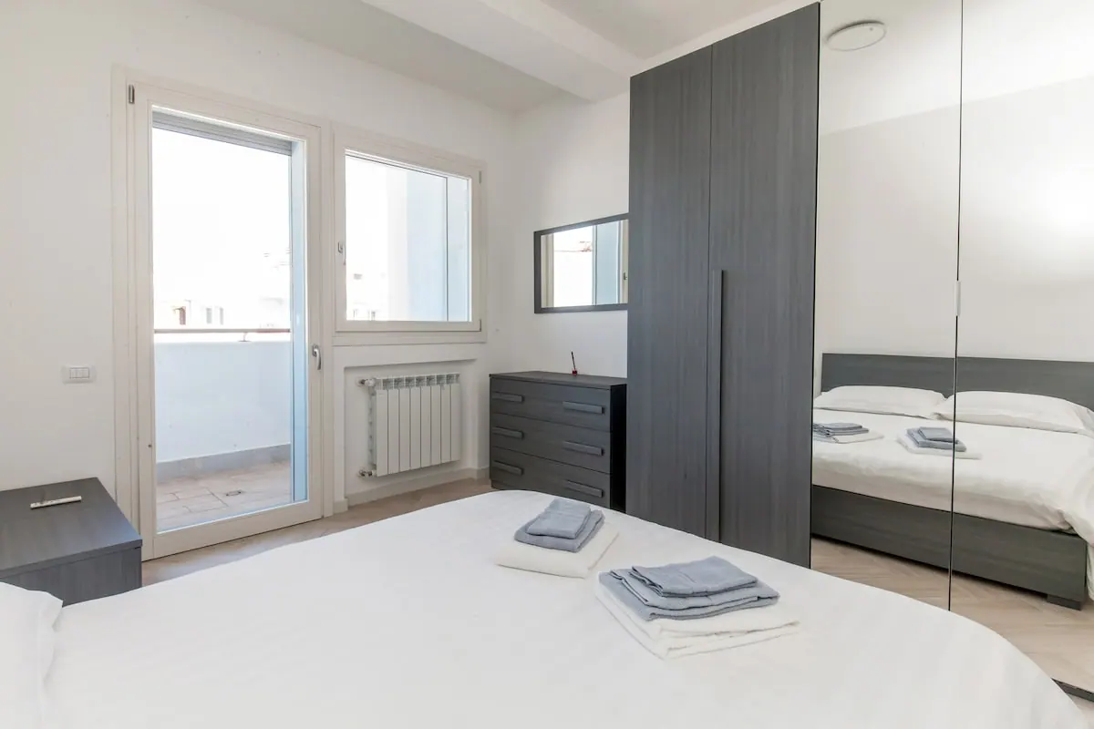 Torre Diamante 67، غرفة النوم 1 — شقة في Bicocca، ميلانو